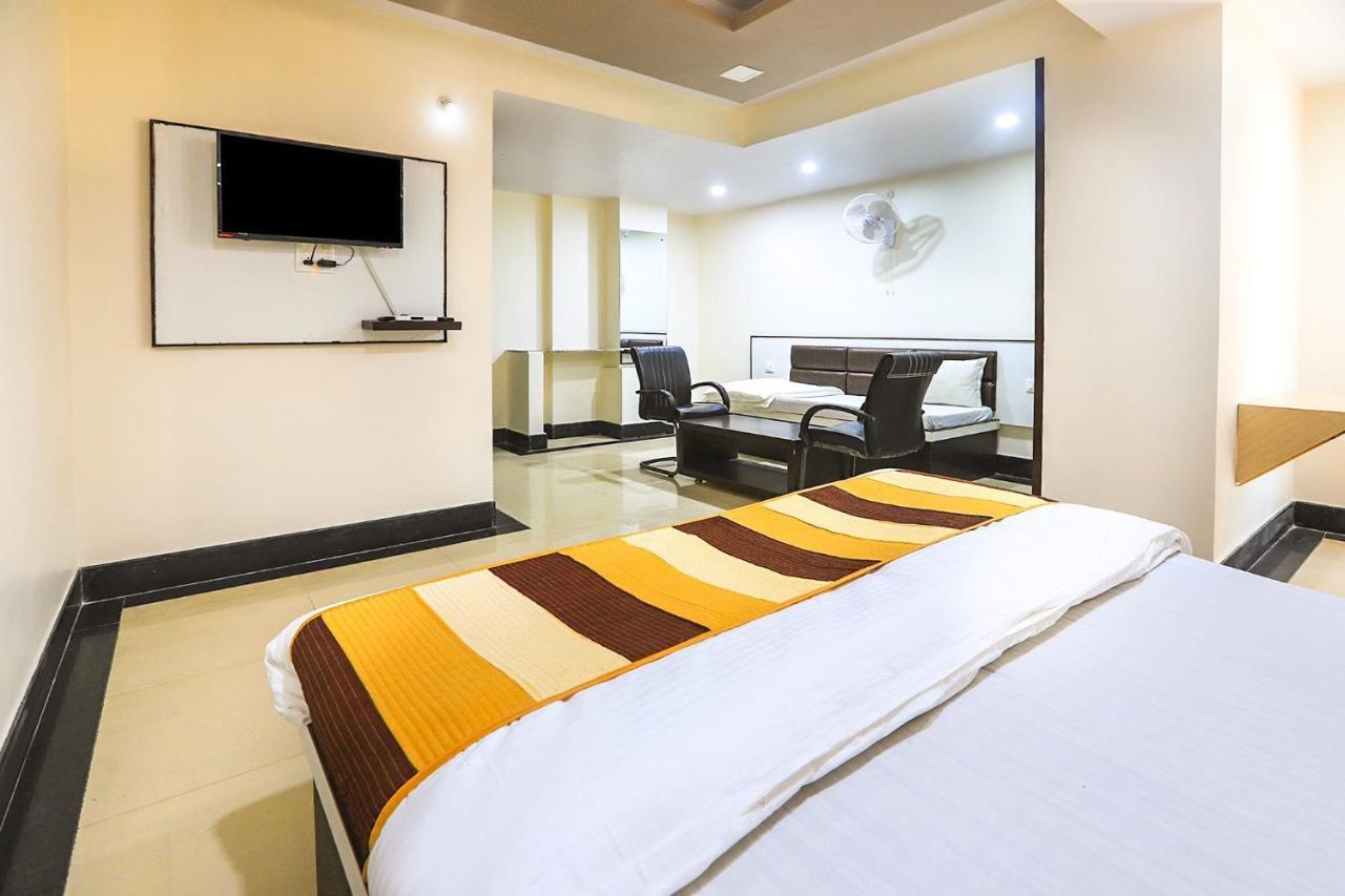 Oyo 11840 Hotel Venus Ajmer Esterno foto